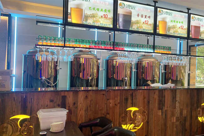 小型釀酒設(shè)備應(yīng)該怎么清洗？